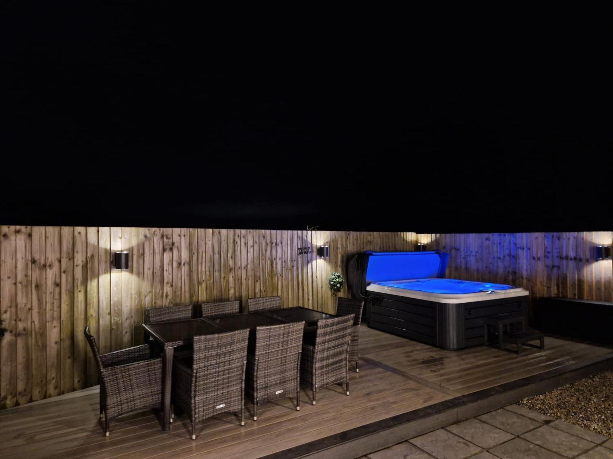 No 1 The Paddock - Spacious Holiday Home With A Hot Tub Bude Esterno foto